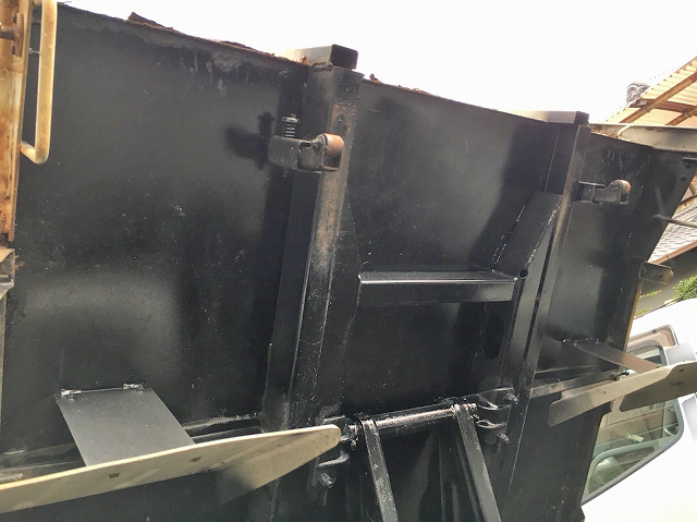 三菱ふそうキャンターダブルキャブ・ダンプ小型（2t・3t）[写真10]