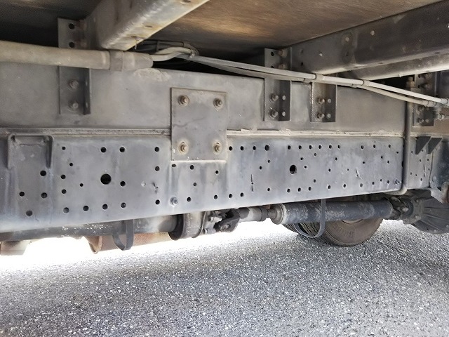 いすゞエルフアルミウイング小型（2t・3t）[写真20]