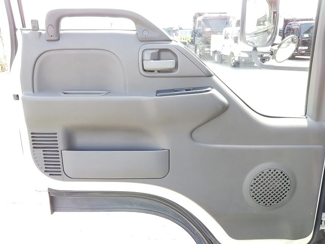 いすゞエルフアルミウイング小型（2t・3t）[写真29]