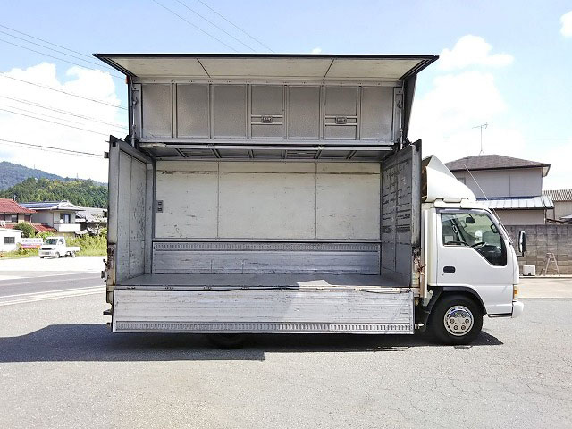 いすゞエルフアルミウイング小型（2t・3t）[写真08]