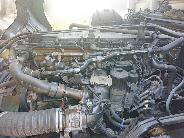 三菱ふそうスーパーグレートアルミウイング大型（10t）[写真30]