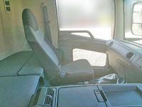 三菱ふそうスーパーグレートアルミウイング大型（10t）[写真33]