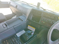 三菱ふそうスーパーグレートアルミウイング大型（10t）[写真35]