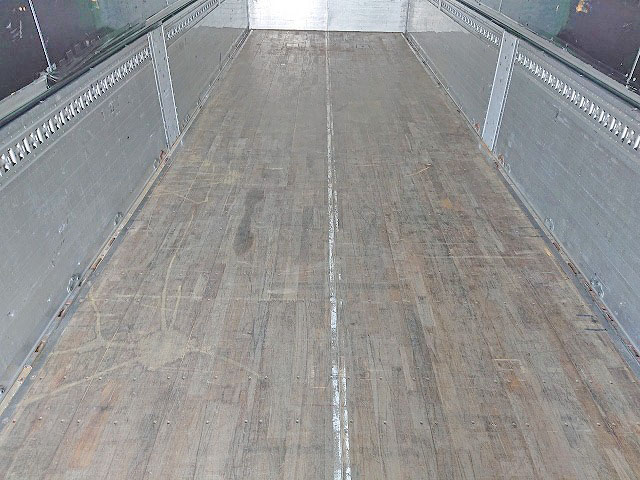 三菱ふそうスーパーグレートアルミウイング大型（10t）[写真09]