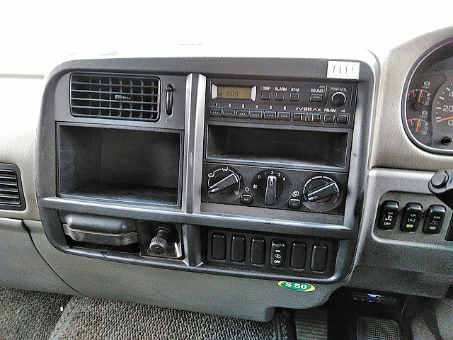 三菱ふそうファイターパッカー車（塵芥車）中型（4t）[写真17]