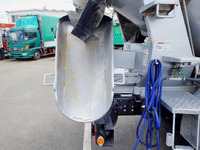 いすゞフォワードミキサー車（コンクリートミキサー）増トン（6t・8t）[写真12]