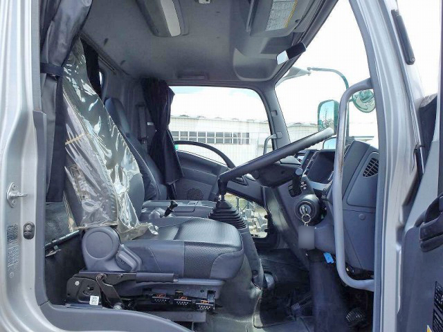 いすゞフォワードミキサー車（コンクリートミキサー）増トン（6t・8t）[写真30]