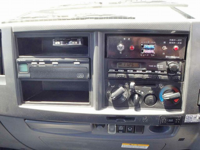 いすゞフォワードミキサー車（コンクリートミキサー）増トン（6t・8t）[写真31]