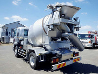 いすゞフォワードミキサー車（コンクリートミキサー）増トン（6t・8t）[写真04]