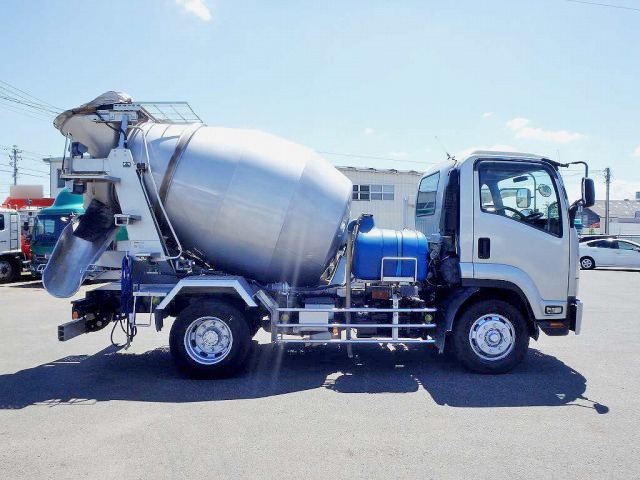 いすゞフォワードミキサー車（コンクリートミキサー）増トン（6t・8t）[写真06]