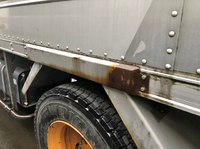 いすゞフォワードアルミバン中型（4t）[写真21]