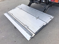 三菱ふそうキャンターアルミバン小型（2t・3t）[写真10]