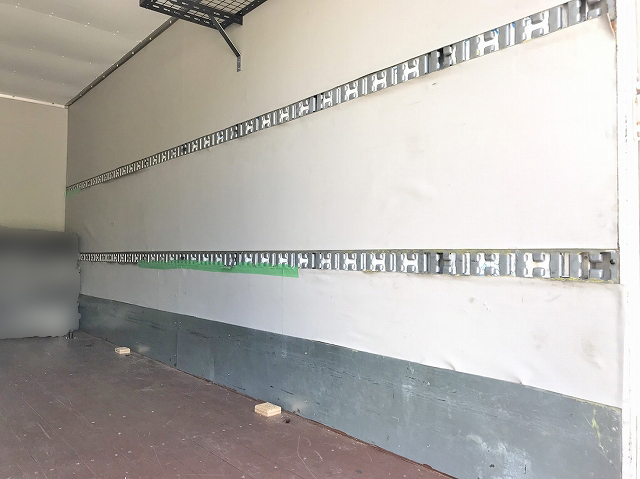 三菱ふそうキャンターアルミバン小型（2t・3t）[写真16]