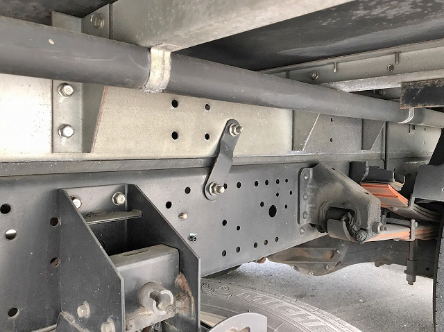 三菱ふそうキャンターアルミバン小型（2t・3t）[写真20]