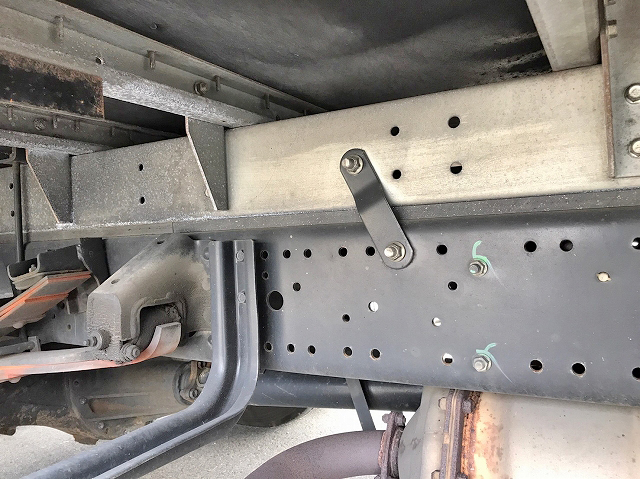 三菱ふそうキャンターアルミバン小型（2t・3t）[写真21]