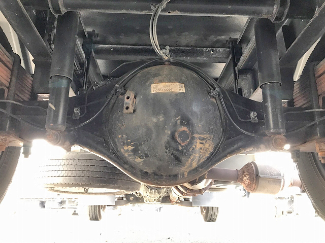 三菱ふそうキャンターアルミバン小型（2t・3t）[写真23]