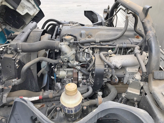 三菱ふそうキャンターアルミバン小型（2t・3t）[写真26]