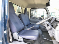 三菱ふそうキャンターアルミバン小型（2t・3t）[写真32]