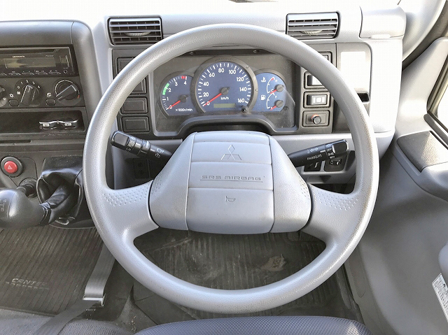 三菱ふそうキャンターアルミバン小型（2t・3t）[写真38]