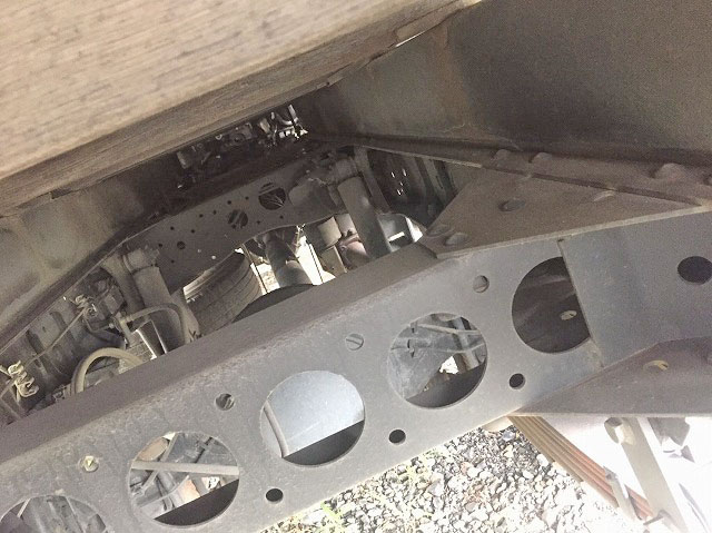 いすゞエルフ平ボディ小型（2t・3t）[写真10]