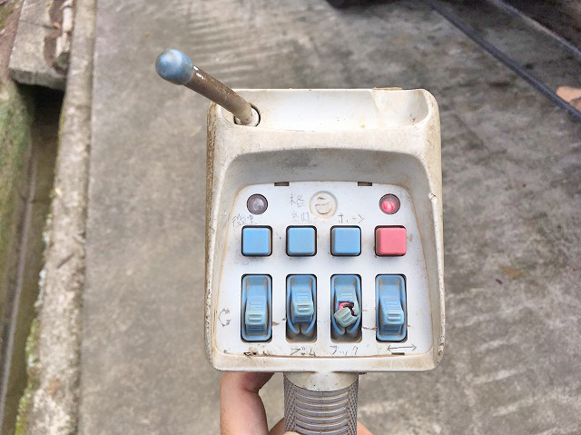 いすゞフォワードセルフクレーン3段中型（4t）[写真16]