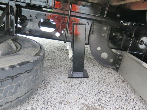 いすゞフォワードセルフクレーン4段増トン（6t・8t）[写真24]