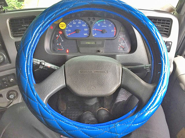 UDトラックスクオンダンプ大型（10t）[写真25]