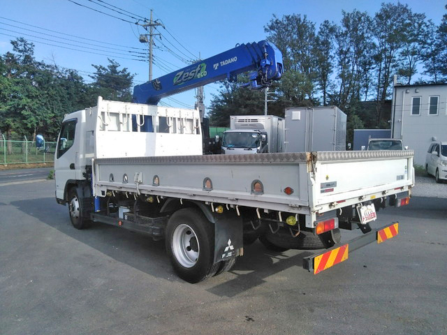 三菱ふそうキャンタークレーン4段小型（2t・3t）[写真04]