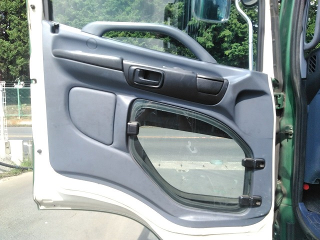 日野レンジャークレーン3段増トン（6t・8t）[写真27]