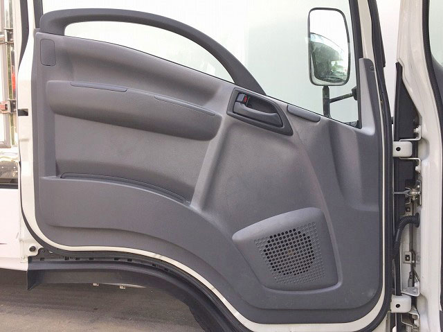 いすゞエルフ平ボディ小型（2t・3t）[写真28]