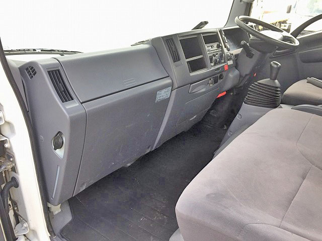 いすゞエルフ平ボディ小型（2t・3t）[写真32]