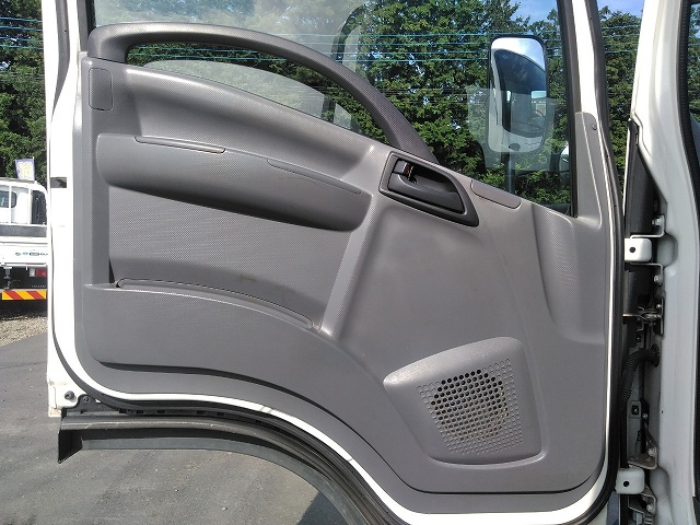 いすゞエルフ平ボディ小型（2t・3t）[写真27]