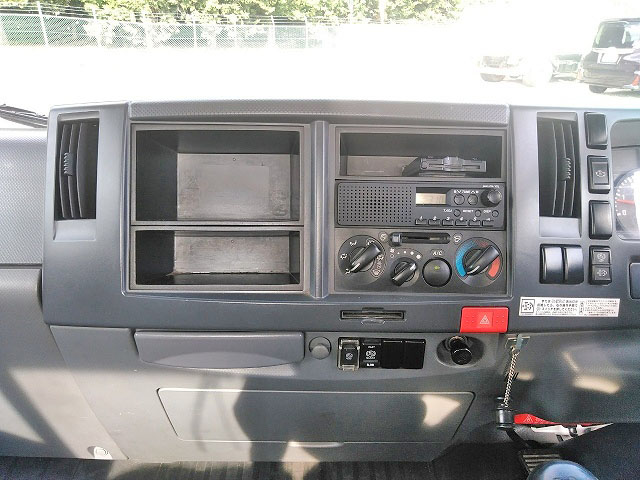 いすゞエルフ平ボディ小型（2t・3t）[写真37]