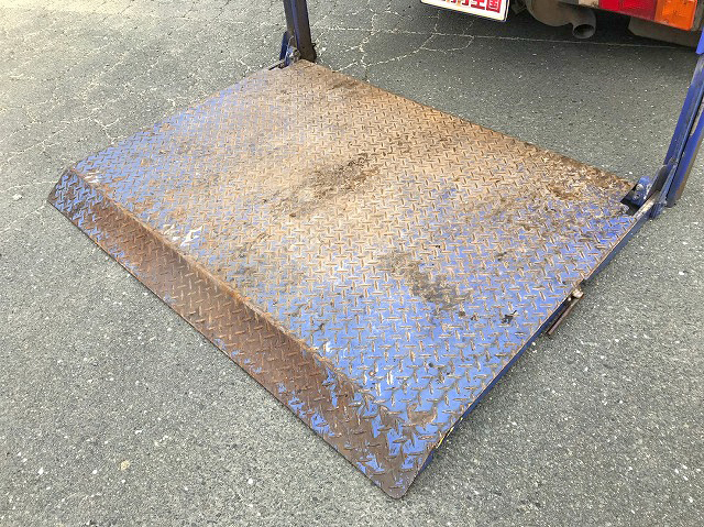 三菱ふそうキャンターダブルキャブ（Wキャブ）小型（2t・3t）[写真13]