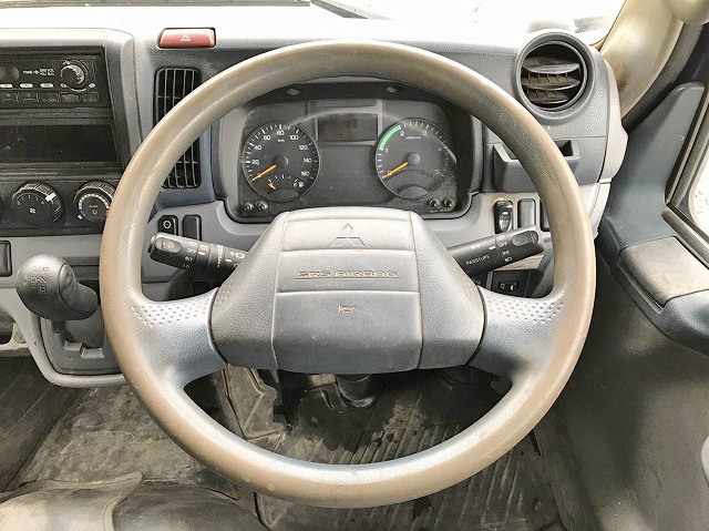 三菱ふそうキャンターダブルキャブ（Wキャブ）小型（2t・3t）[写真32]