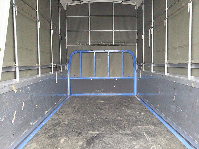 いすゞエルフ幌車小型（2t・3t）[写真10]