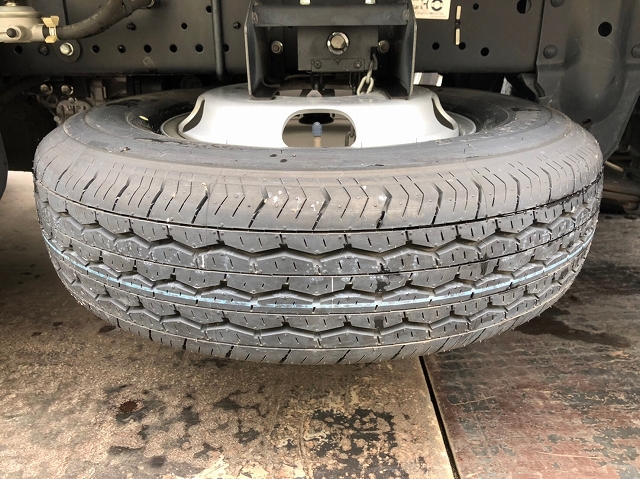 いすゞエルフ幌車小型（2t・3t）[写真17]