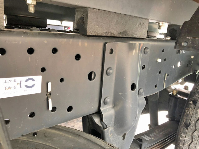 いすゞエルフ幌車小型（2t・3t）[写真18]