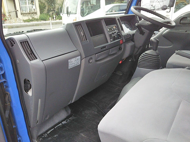 いすゞエルフ幌車小型（2t・3t）[写真33]