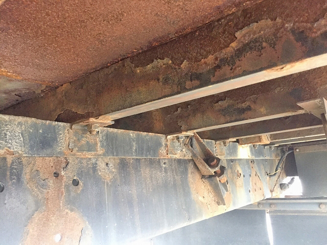 UDトラックスクオンセルフクレーン4段大型（10t）[写真18]