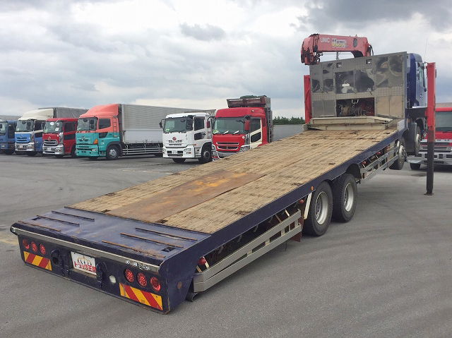 UDトラックスクオンセルフクレーン4段大型（10t）[写真02]