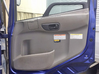 UDトラックスクオンセルフクレーン4段大型（10t）[写真29]