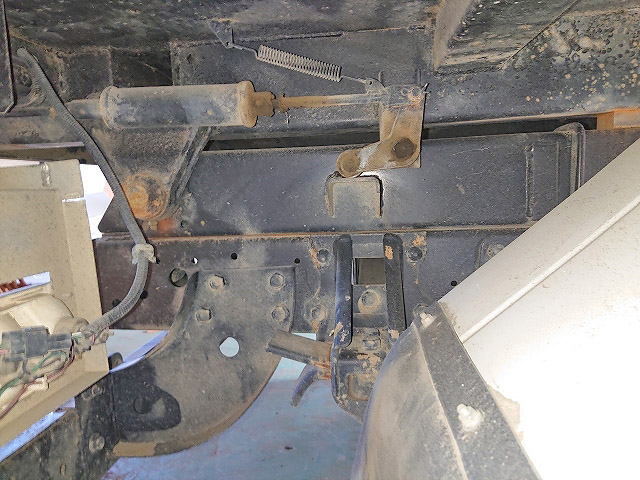 いすゞフォワードダンプ中型（4t）[写真11]