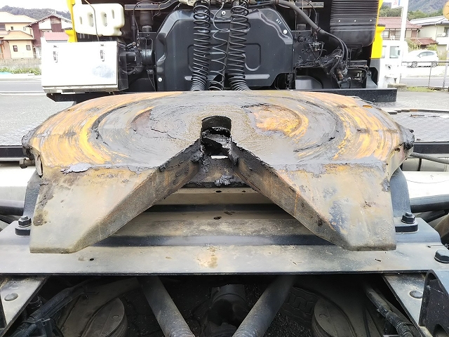 いすゞギガトレーラーヘッド（トラクターヘッド）大型（10t）[写真11]