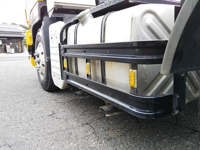 いすゞギガトレーラーヘッド（トラクターヘッド）大型（10t）[写真14]