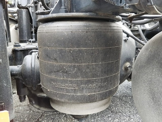 いすゞギガトレーラーヘッド（トラクターヘッド）大型（10t）[写真18]