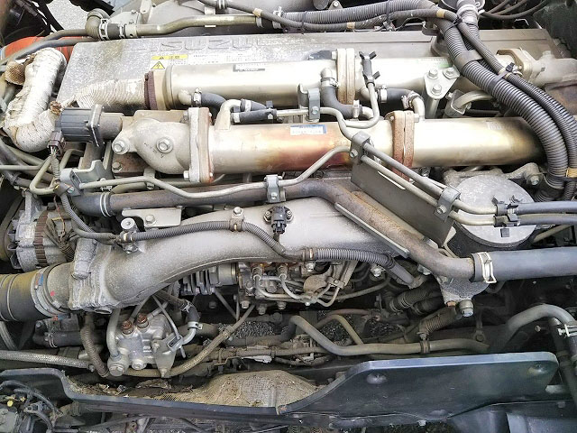 いすゞギガトレーラーヘッド（トラクターヘッド）大型（10t）[写真20]