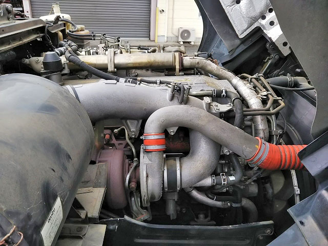 いすゞギガトレーラーヘッド（トラクターヘッド）大型（10t）[写真21]