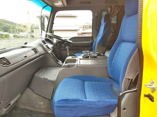 いすゞギガトレーラーヘッド（トラクターヘッド）大型（10t）[写真25]