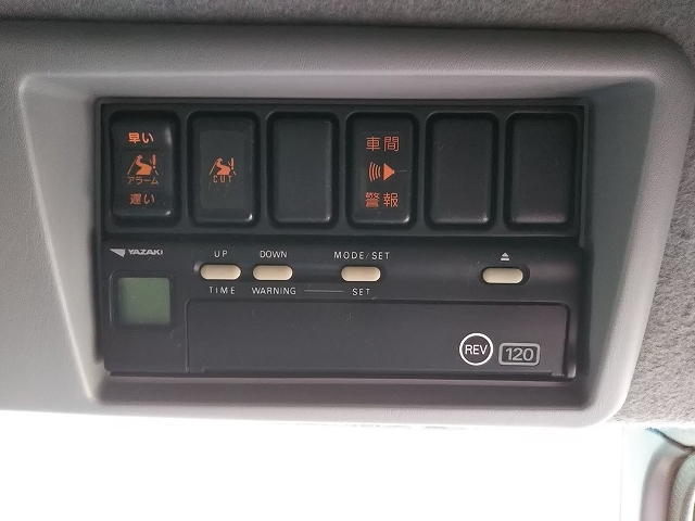 いすゞギガトレーラーヘッド（トラクターヘッド）大型（10t）[写真30]